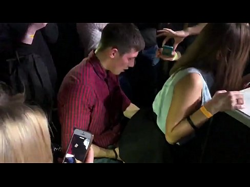 ❤️ Sex nyata dina nightclub Rusia. gadis Rusia 18 taun heubeul dina anus jeung heunceut fucked di nightclub a ❌ Poro anal dina su.porn33.top ☑